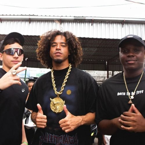 Nova voz do trap carioca, Dom7 canta com L7nnon e ZL a comunidade do Rio em que os três rappers foram criados